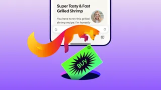 Illustration officielle Firefox : le renard pousse une publicite BUY dans un trou devant une page web affichee sur iPhone