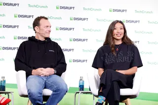 Toni Schneider, patron de Bluesky, lors de l'annonce d'Attie à la conférence TechCrunch Disrupt