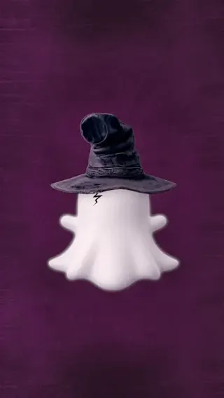 Le logo fantôme de Snapchat coiffé du Choixpeau magique, avec une cicatrice en éclair