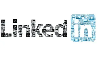 Logo LinkedIn affiché sur un écran