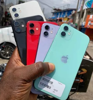 iPhone 11 dans ses différents coloris