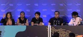 Foule lors de la convention TwitchCon, public de streamers et de spectateurs